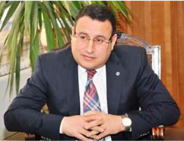 د عبد العزيز قنصوة رئيس جامعة الاسكندرية 