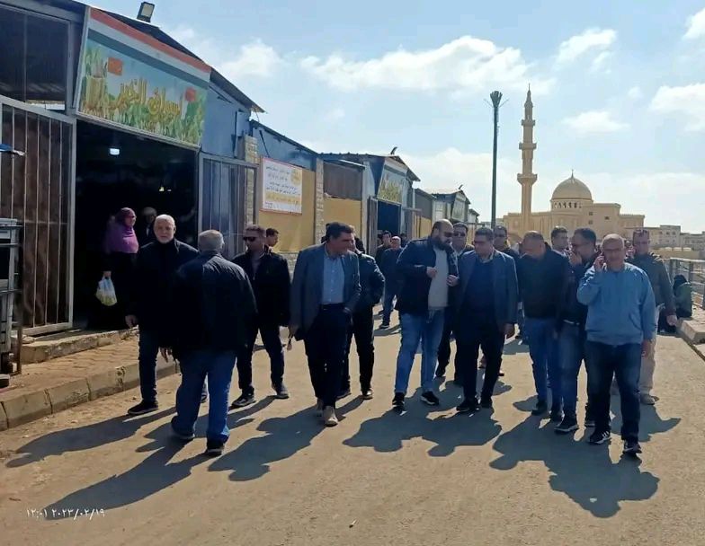  جولات ميدانية لرئيس جهاز مدينة العبور بأحياء المدينة 