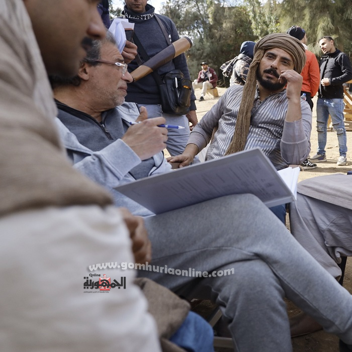 اعملها تمثال.. إسلام حافظ يحتفل بعيد الأم بصورة من أيام الطفولة 