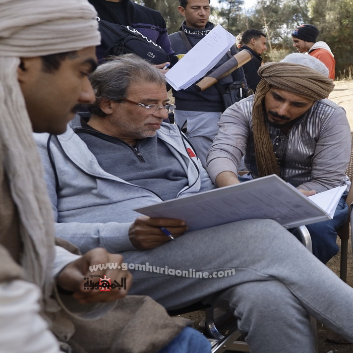 اعملها تمثال.. إسلام حافظ يحتفل بعيد الأم بصورة من أيام الطفولة 