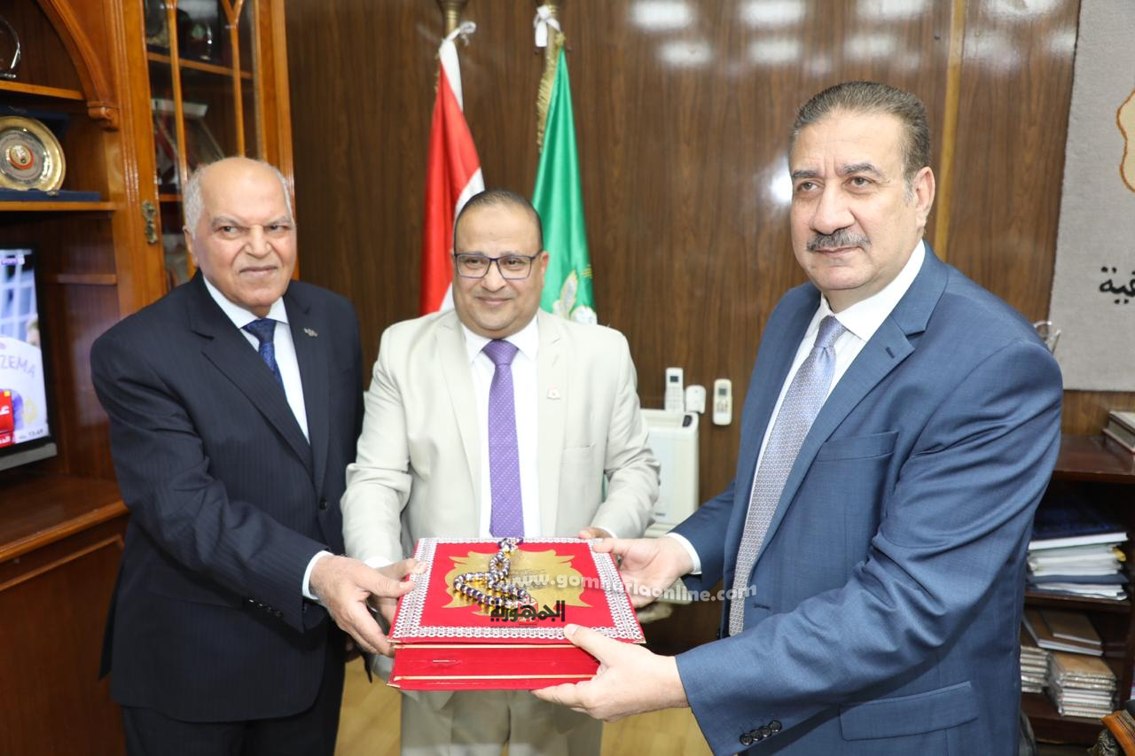 محافظ المنوفية ونقيب المعلمين