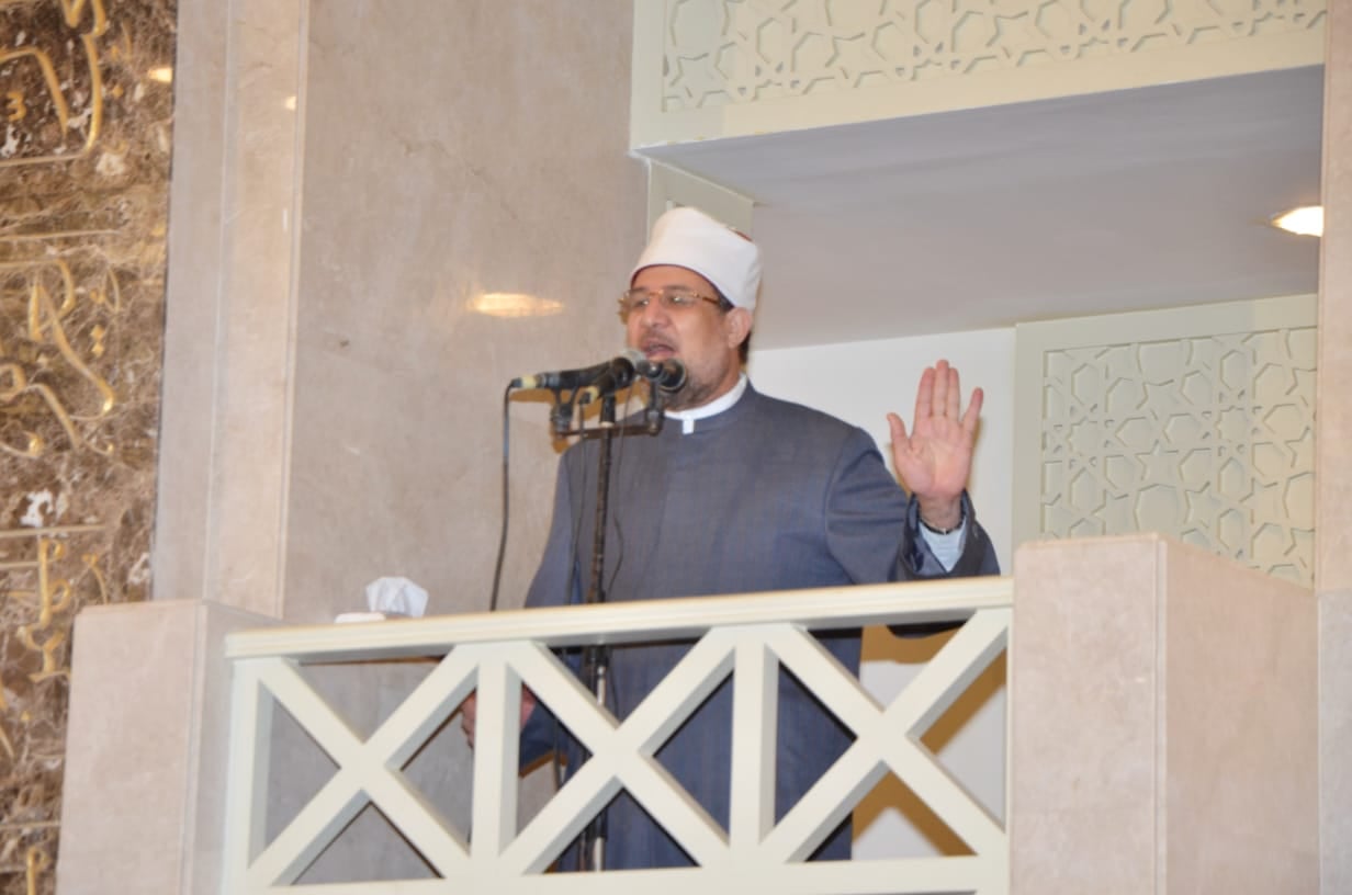 وزير الاوقاف يخطب الجمعة