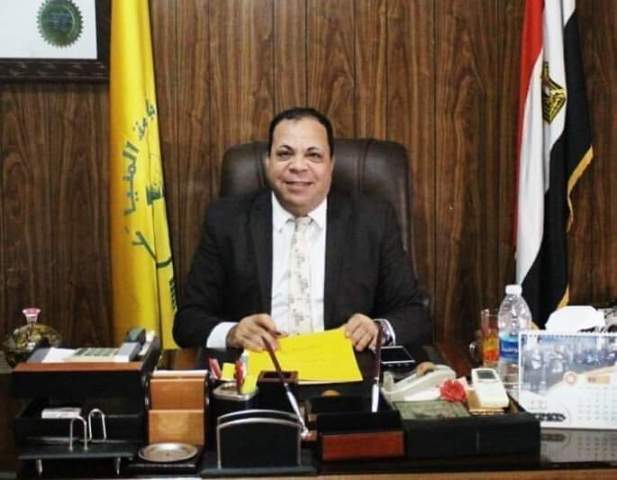 عيد عبد الواحد رئيس الهيئة العامة لتعليم الكبار