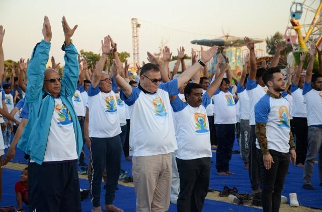 الإسماعيلية تحتفل باليوم العالمي لليوجا ..صور