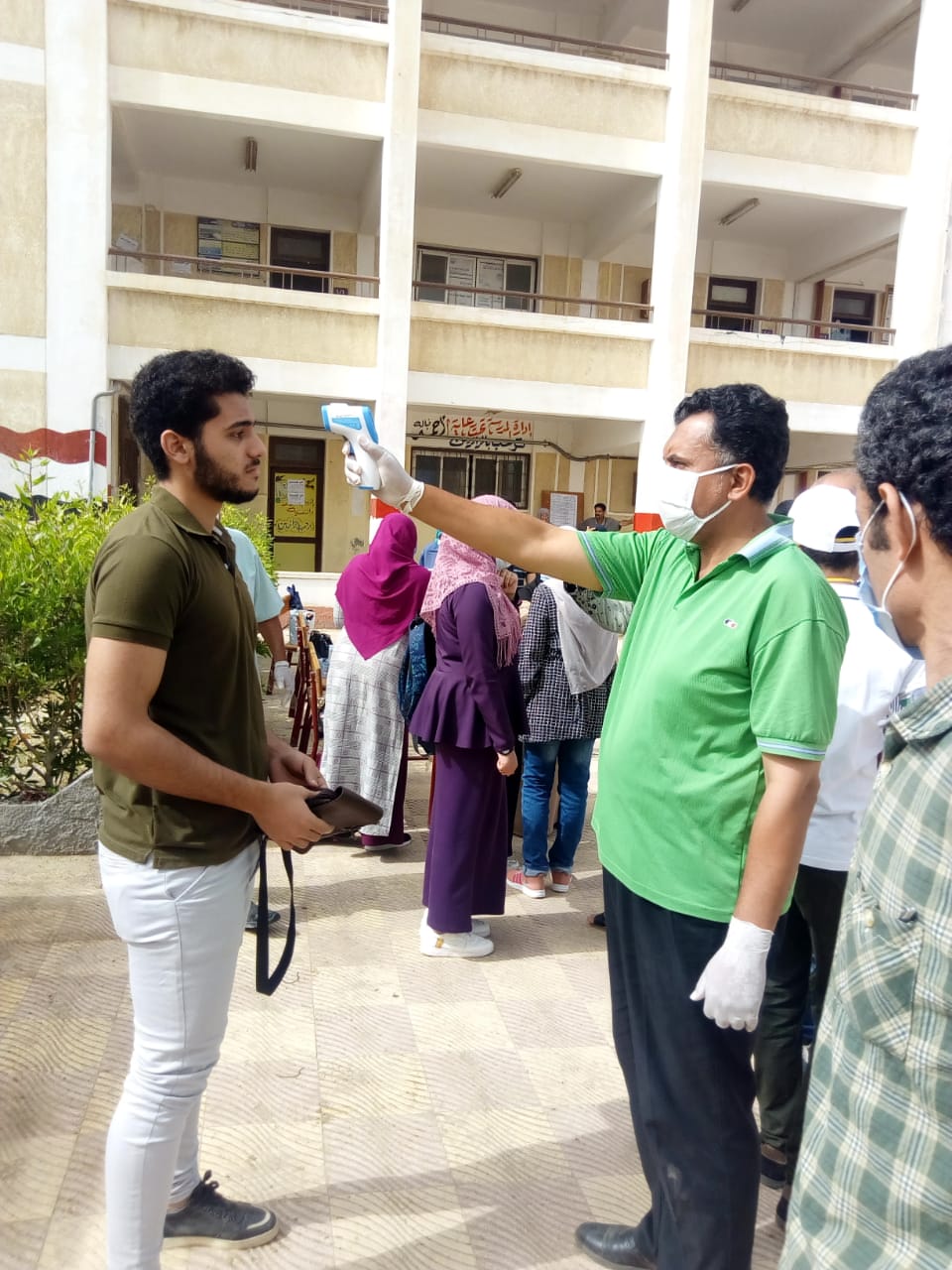 أول رد من رئيس إمتحانات الثانوية العامة على تداول صور غش جماعي 