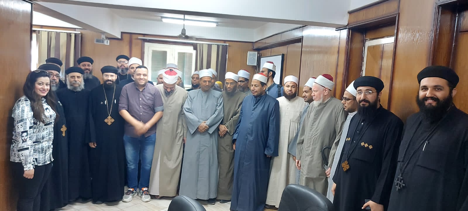 صحة اسيوط  تنظم ندوة تعريفية عن مرض الايدز وطرق العدوي والوقاية 