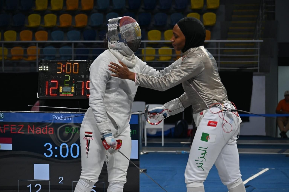 ندى حافظ تفوز بفضية سلاح السيف