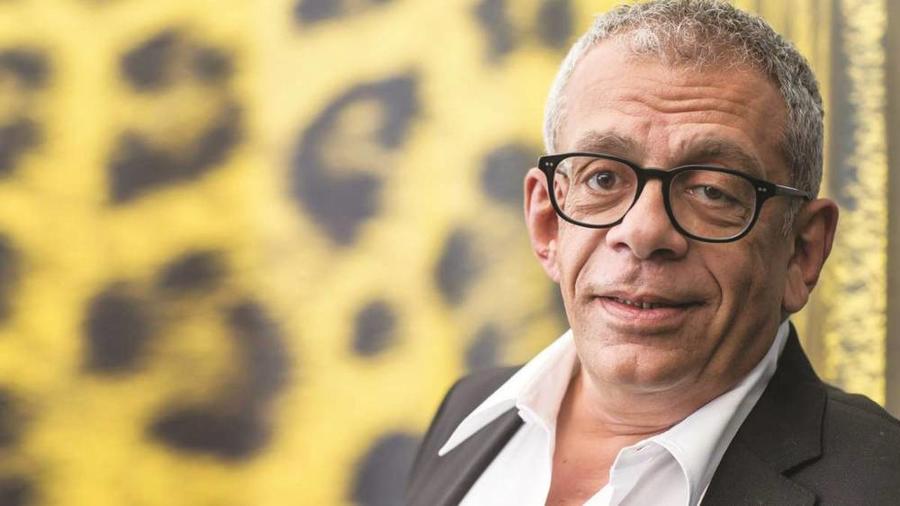 القاهرة السينمائي يمنح يسري نصر الله جائزة الهرم الذهبي التقديرية