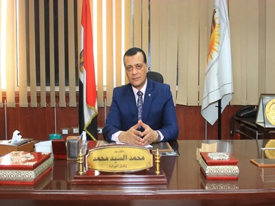 الدكتور محمد السيد وكيل وزارة التربية والتعليم بسوهاج