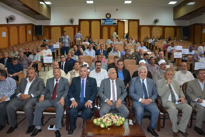  محافظ جنوب سيناء يترأس الاجتماع الثامن للمجلس التنفيذي ..صور