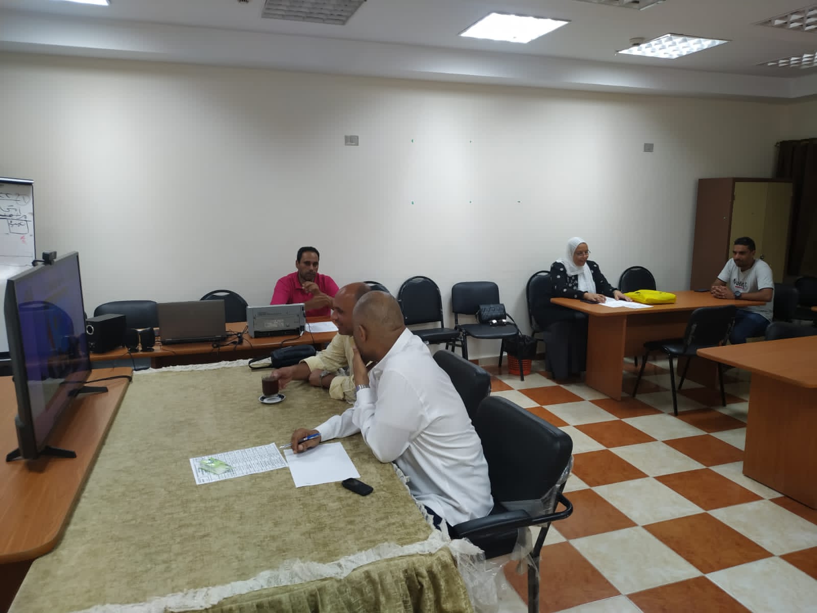 وكيل تعليم مطروح يتابع امتحان الجبر والهندسة الفراغية للثانوية