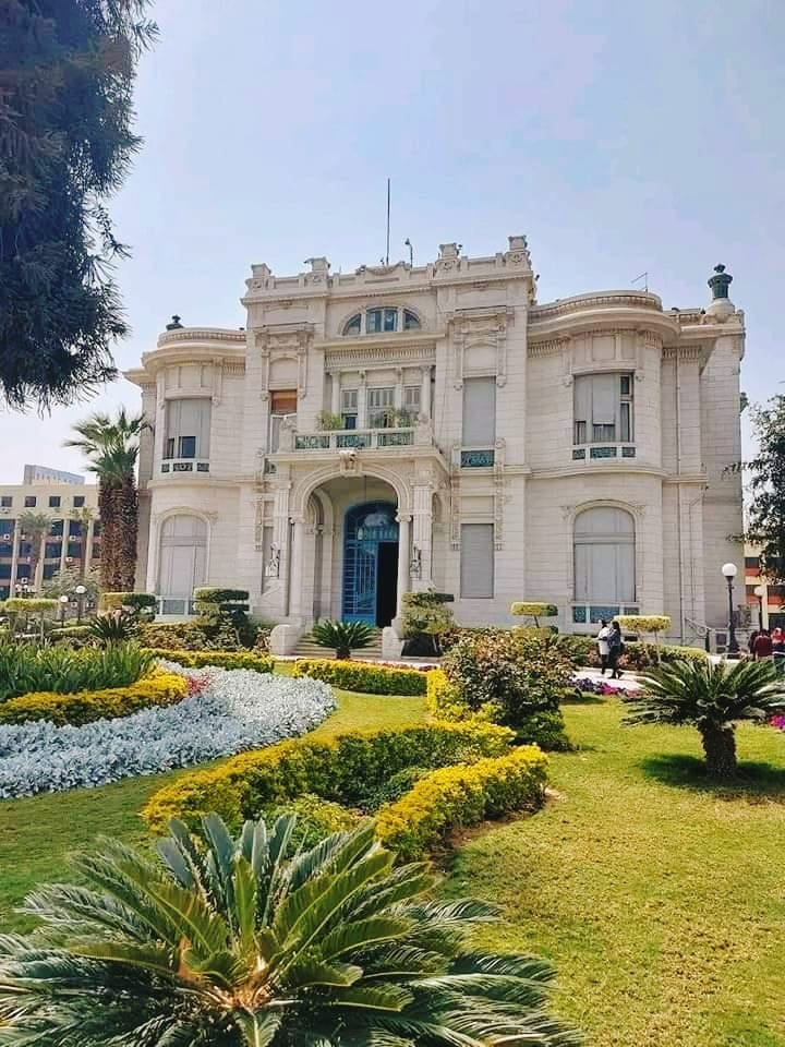 جامعة عين شمس 
