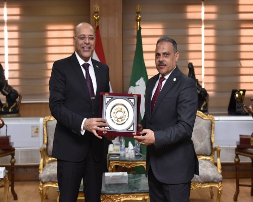 وزير العمل يلتقي محافظ الشرقية 