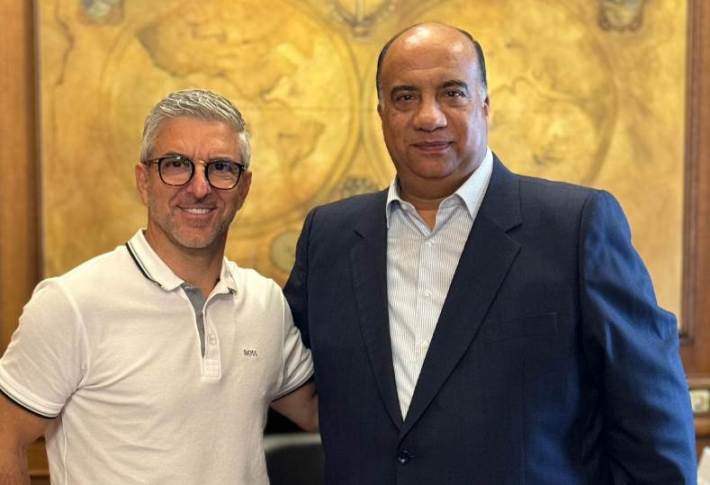 مصيلحي يقدم بابا فاسيليو