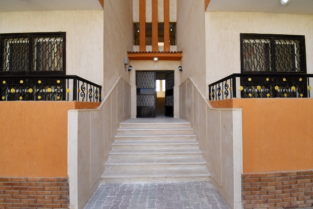 وزير الإسكان يتفقد الوحدات السكنية بالإسكان الاجتماعى بمدينة الفيوم الجديدة