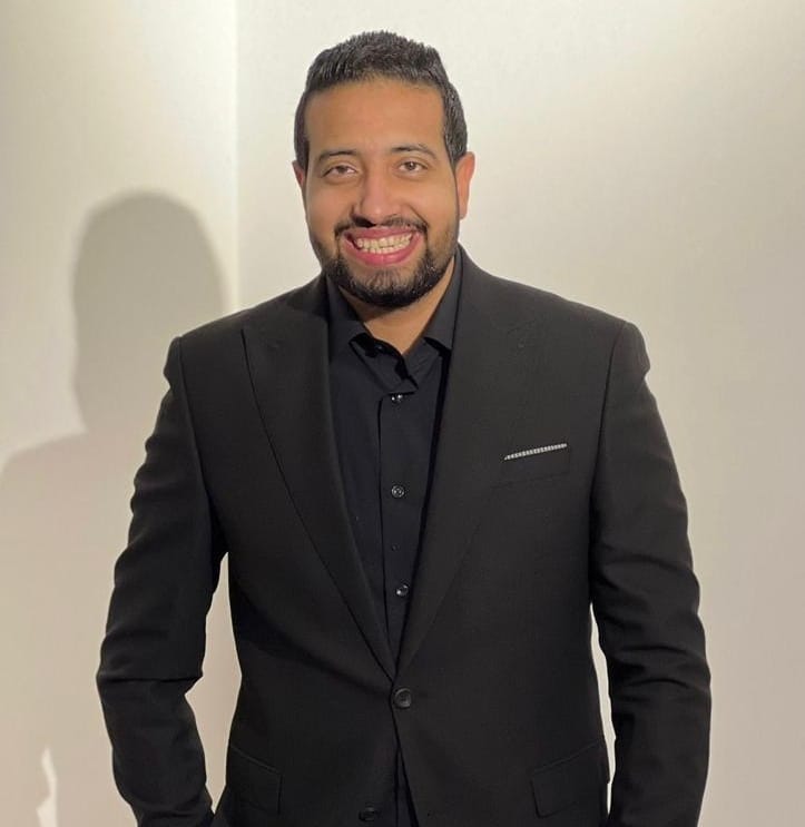 مستر احمد صلاح مدير شركه كابيتال هيلز 
