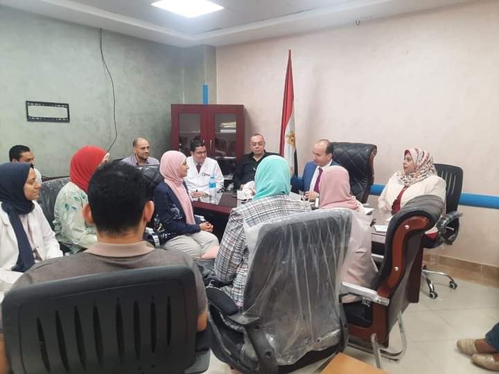 وكيل الصحة بالقليوبية الصحة يشيد بآداء فريق العمل بمستشفى القناطر