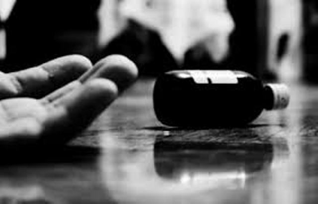 انتحار شاب بسبب الخلافات الزوجية فى الفيوم 