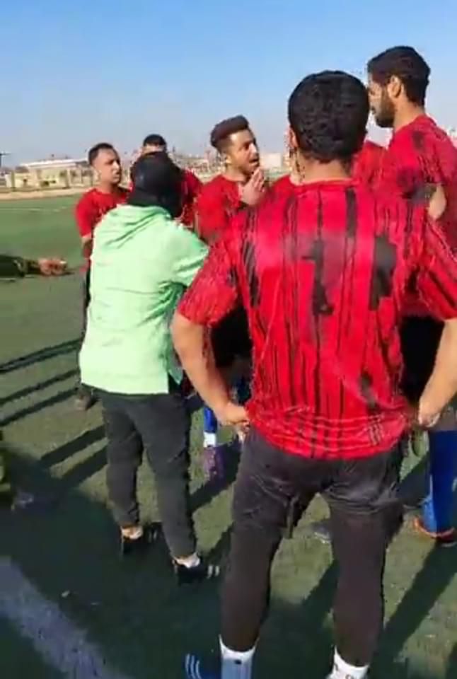 سجل يا تاريخ .. الصعيد بدأها وسبق: أم مكة أول سيدة بالصعيد تتولى فريق للرجال  