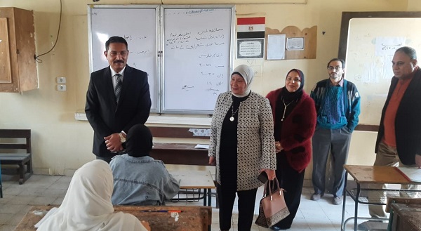 مدير تعليم الجيزة يتفقد لجان الامتحانات