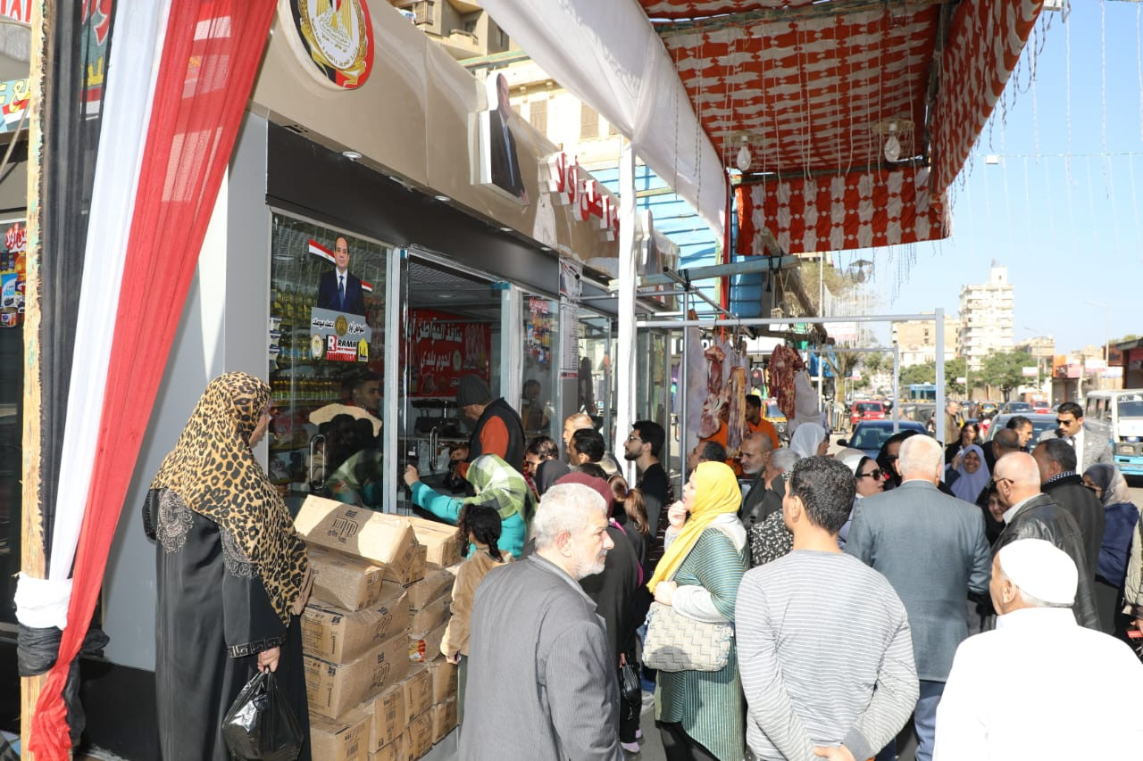 «بشرة سارة».. منافذ جديدة لتوفير سلع بأسعار مخفضة بالأحياء الأكثر