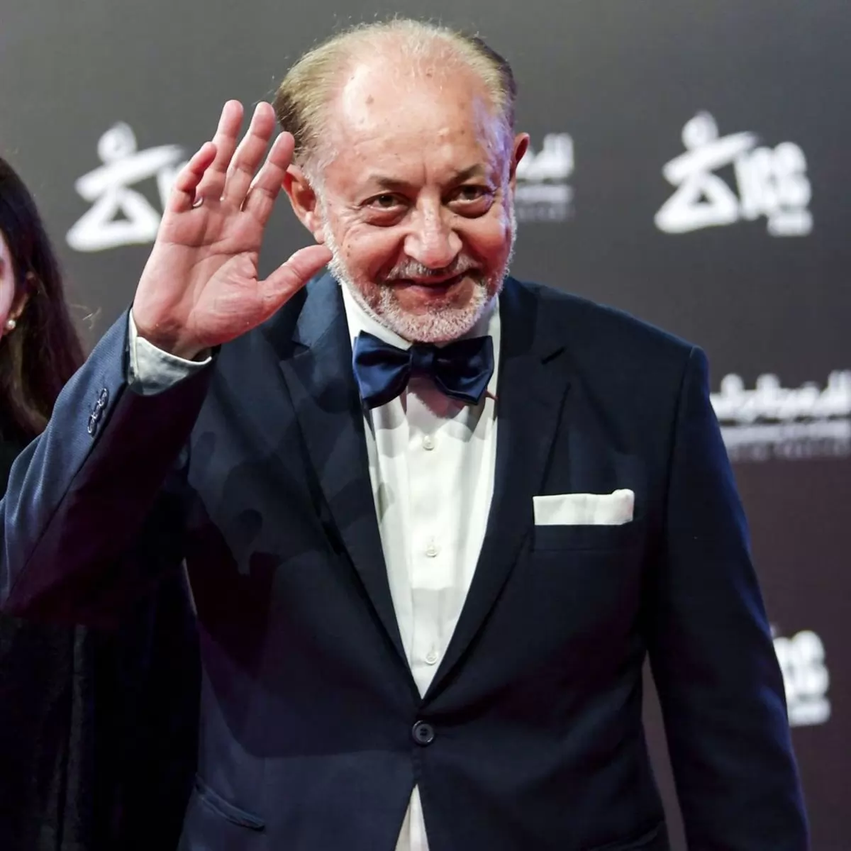 عبد العزيز مخيون