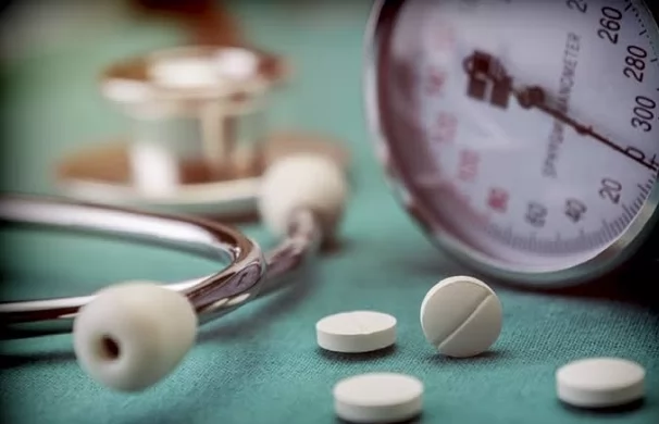 البيوتين ومخاطره الخفية على دقة التحاليل لدى مرضى السرطان 