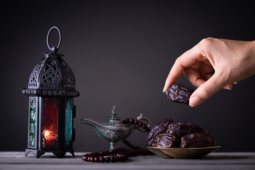 الإطعام أم القضاء؟..كيف تقضي ما عليك من صيام رمضان؟ 