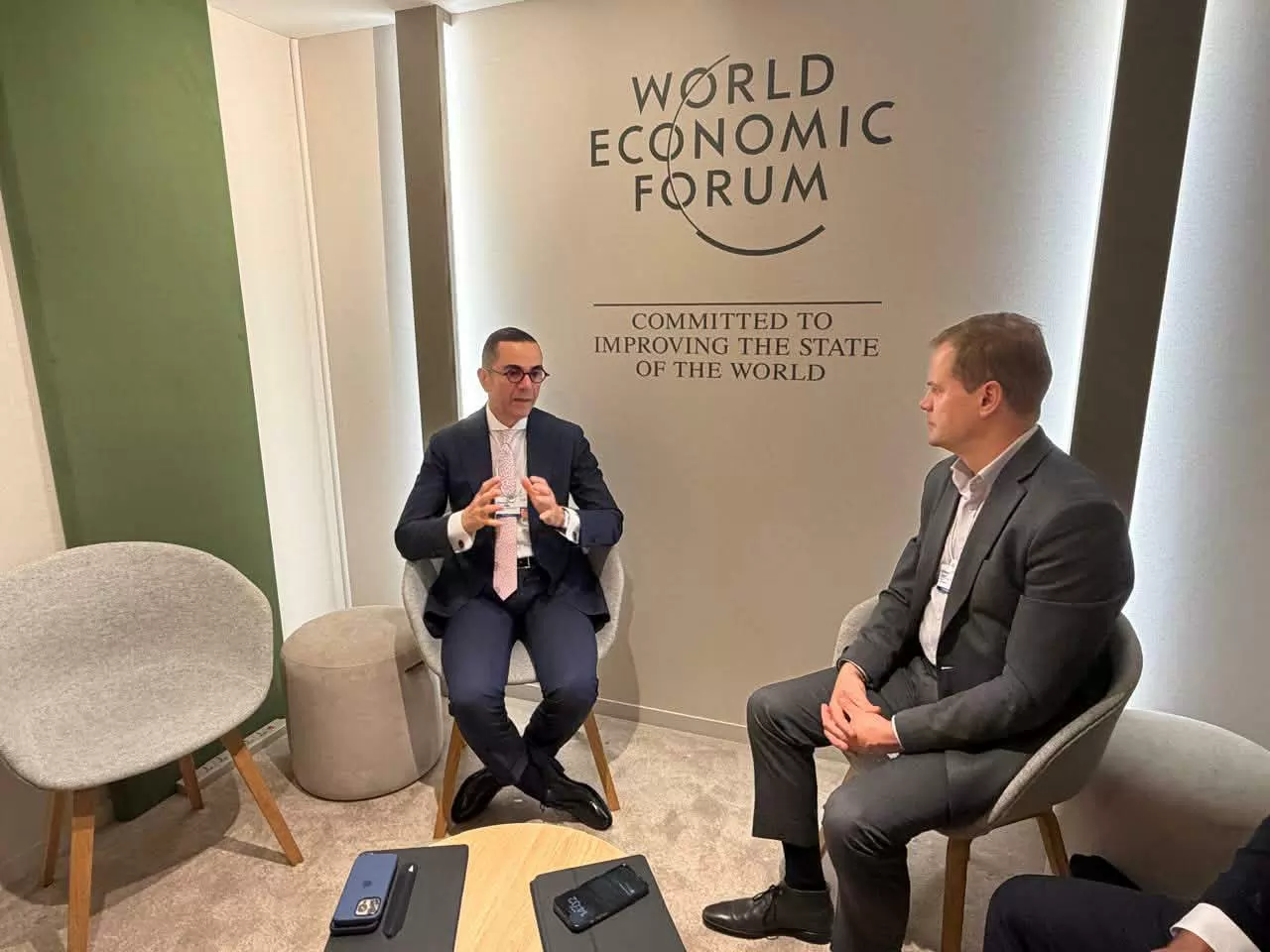 وزير الاستثمار يلتقى رئيس سلاسل الإمداد بشركة يونيليفر العالمية 