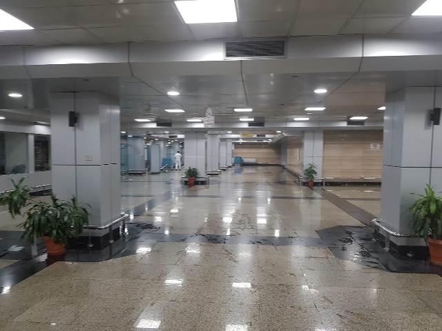 بالصور.. انتظام حركة السفر والوصول بمطار القاهرة.. ولا صحة لما يتداوله السوشيال ميديا