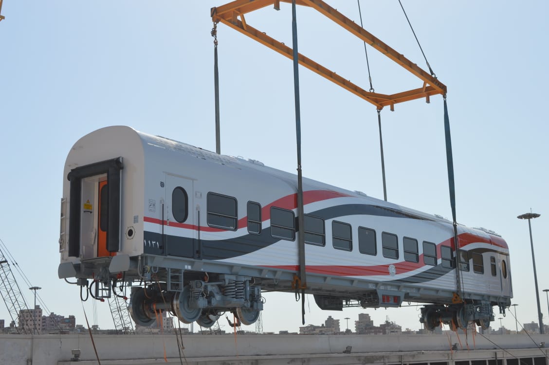 وصول دفعة جديدة من عربات ركاب السكة الحديد الجديدة 