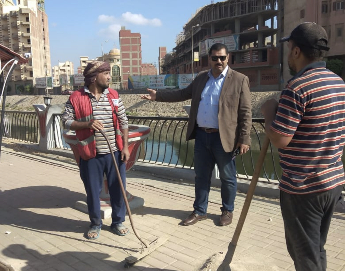 رئيس حى ثان طنطا يرفض استلام اعمال تجميل الكورنيش-صور وفيديو