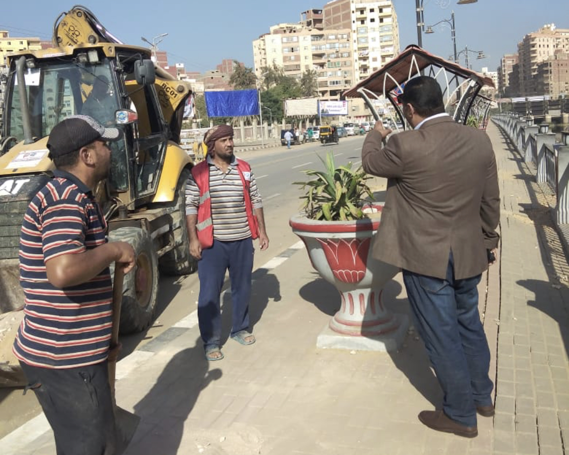 رئيس حى ثان طنطا يرفض استلام اعمال تجميل الكورنيش-صور وفيديو