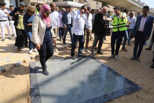 محافظ الجيزة بتابع اعمال تطوير منطقة الشيشيني