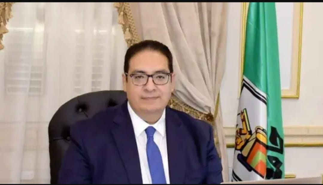 رئيس جامعة القاهرة 
