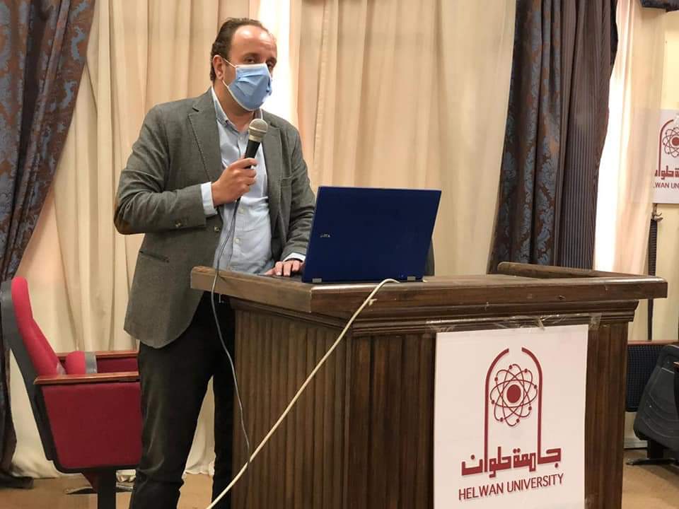 ندوة للتوعية بفيروس كورونا بآداب حلوان 
