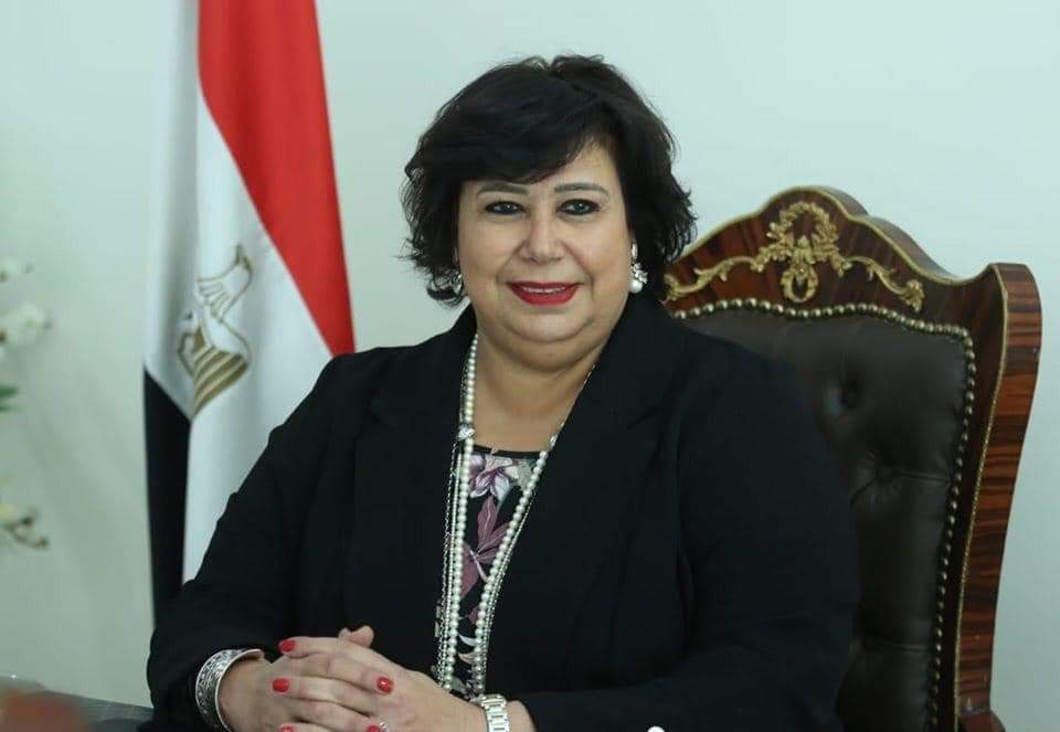 عبد الدايم تتابع فعاليات القوافل الثقافية بوديان سيناء