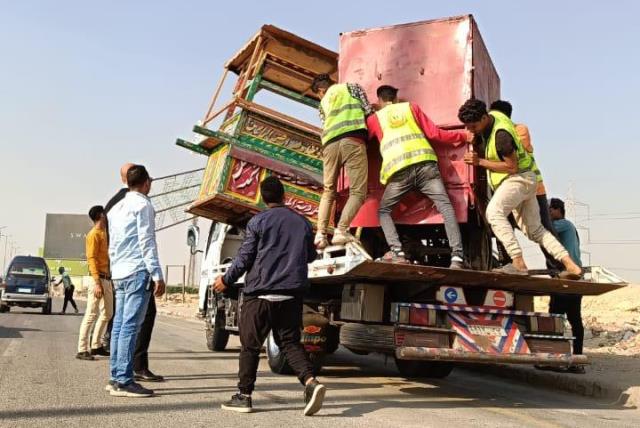 جهاز 6 أكتوبر يغلق 5مبانى ويسحب العدادات بالتعاون مع شرطة التعمير