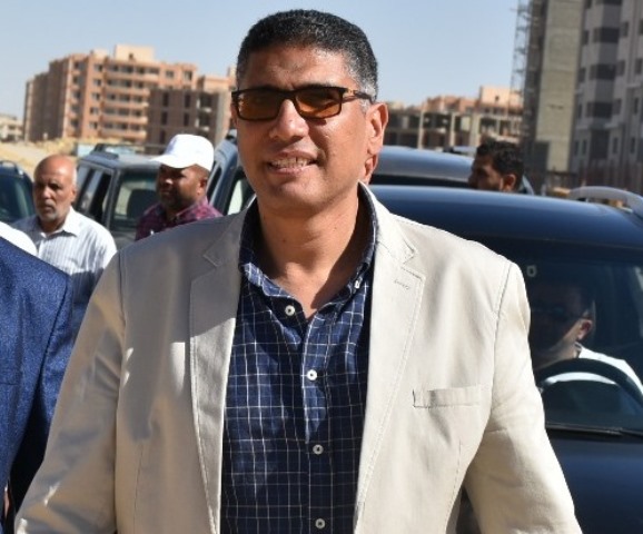 جهاز 6 أكتوبر يغلق 5مبانى ويسحب العدادات بالتعاون مع شرطة التعمير