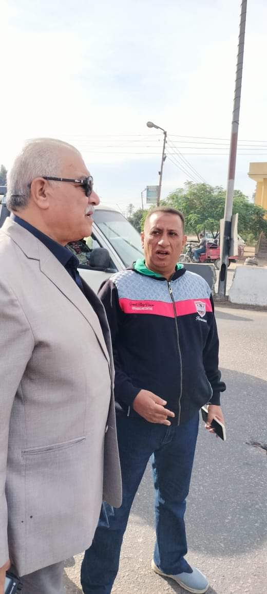 رئيس الزقازيق يتابع النظافة الشاملة لمداخل المدينةوالطرق الرئيسية