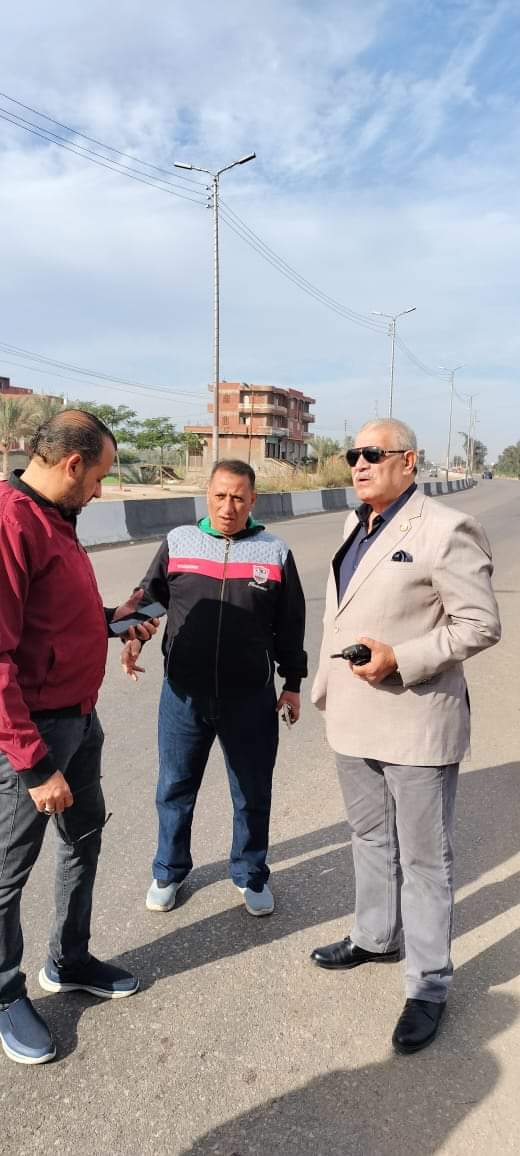 رئيس الزقازيق يتابع النظافة الشاملة لمداخل المدينةوالطرق الرئيسية