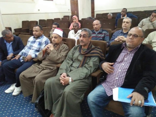 صحصاح البياضية يتابع الخدمات المقدمة للمواطنين فى المجلس التنفيذى جنوب الأقصر 