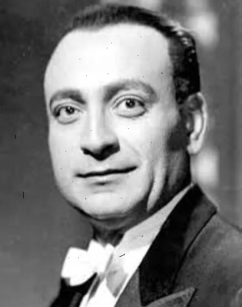 فى ذكرى ميلاد "شرير السينما المصرية"..أهمها يوليوس قيصر..محمود المليجى قـدم أكـثر من عـشرين مـسرحية 