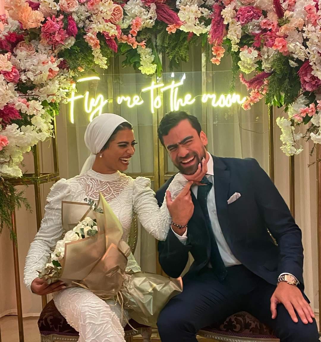 محمد مكاوي يحتفل بخطوبته على فتاة خارج الوسط الفنى