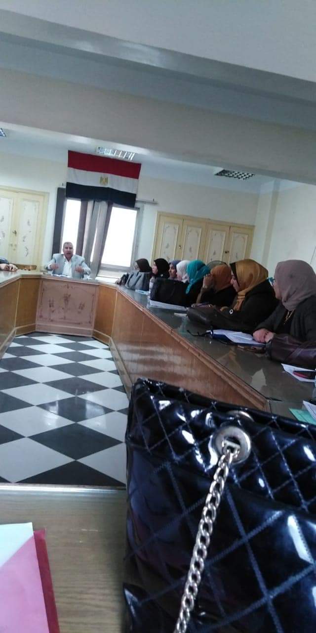 وكيل وزارة تعليم الشرقية يجتمع مع موجهات رياض الاطفال لمناقشة تطبيق معاير الجودة بالمدارس