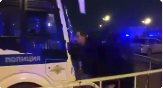 القوات الروسية الخاصة تلقي القبض على أحد المشتبه بهم في الهجوم الارهابى