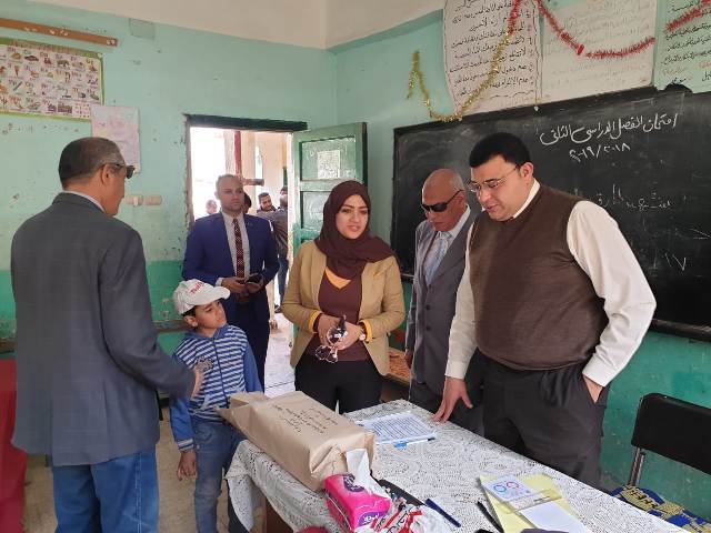 نائب المحافظ في مشتهر : مشاركة المصريين دليل علي وعي المصريين 