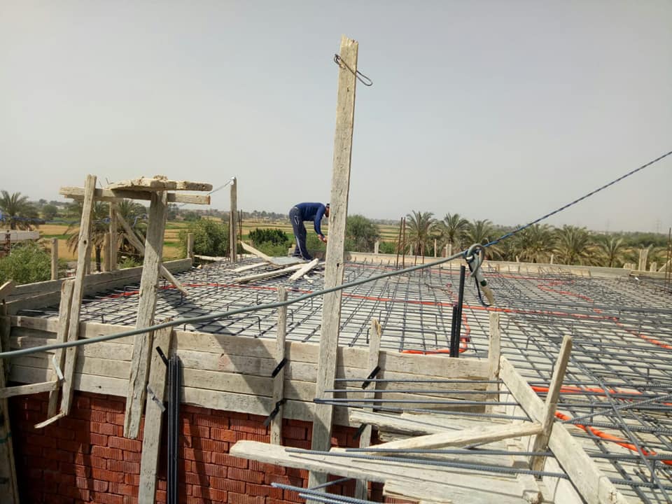 بالصور..رئيس مدينة القنايات تقود حملة لمتابعة أعمال البناء المخالف