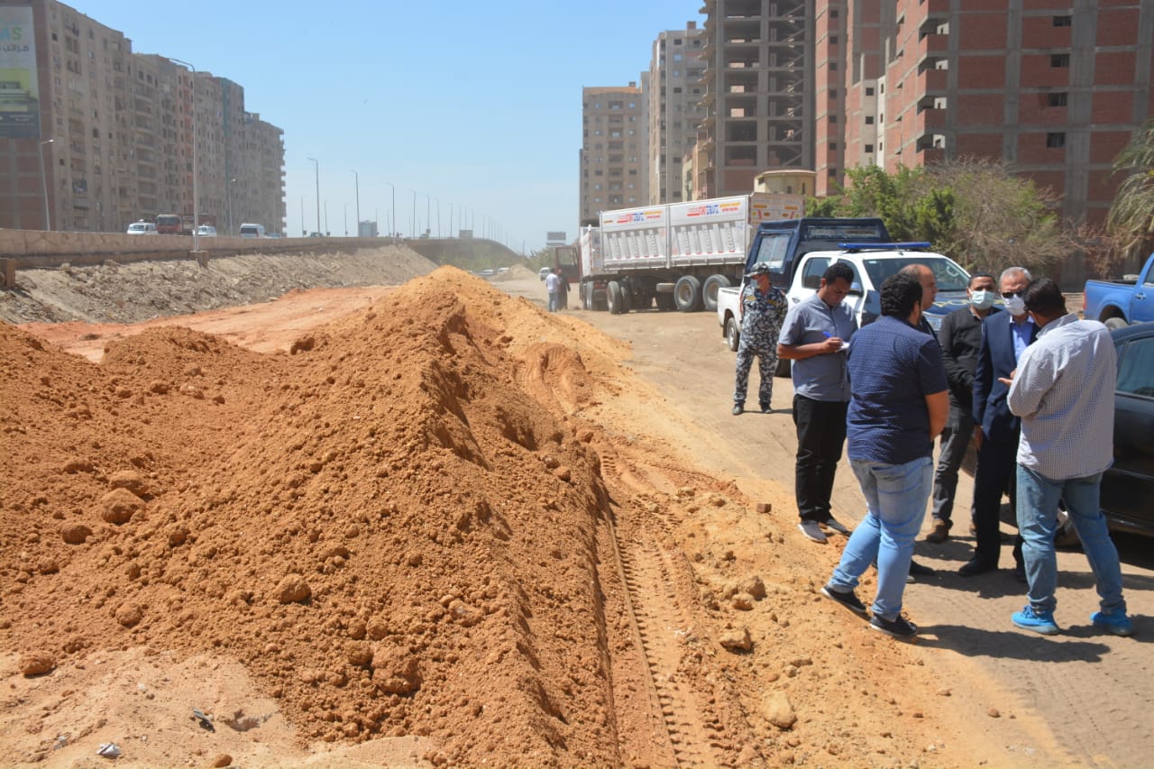     الهجان يتابع تطوير كوبرى عرابى بشبرا الخيمة والنفق اسفل 