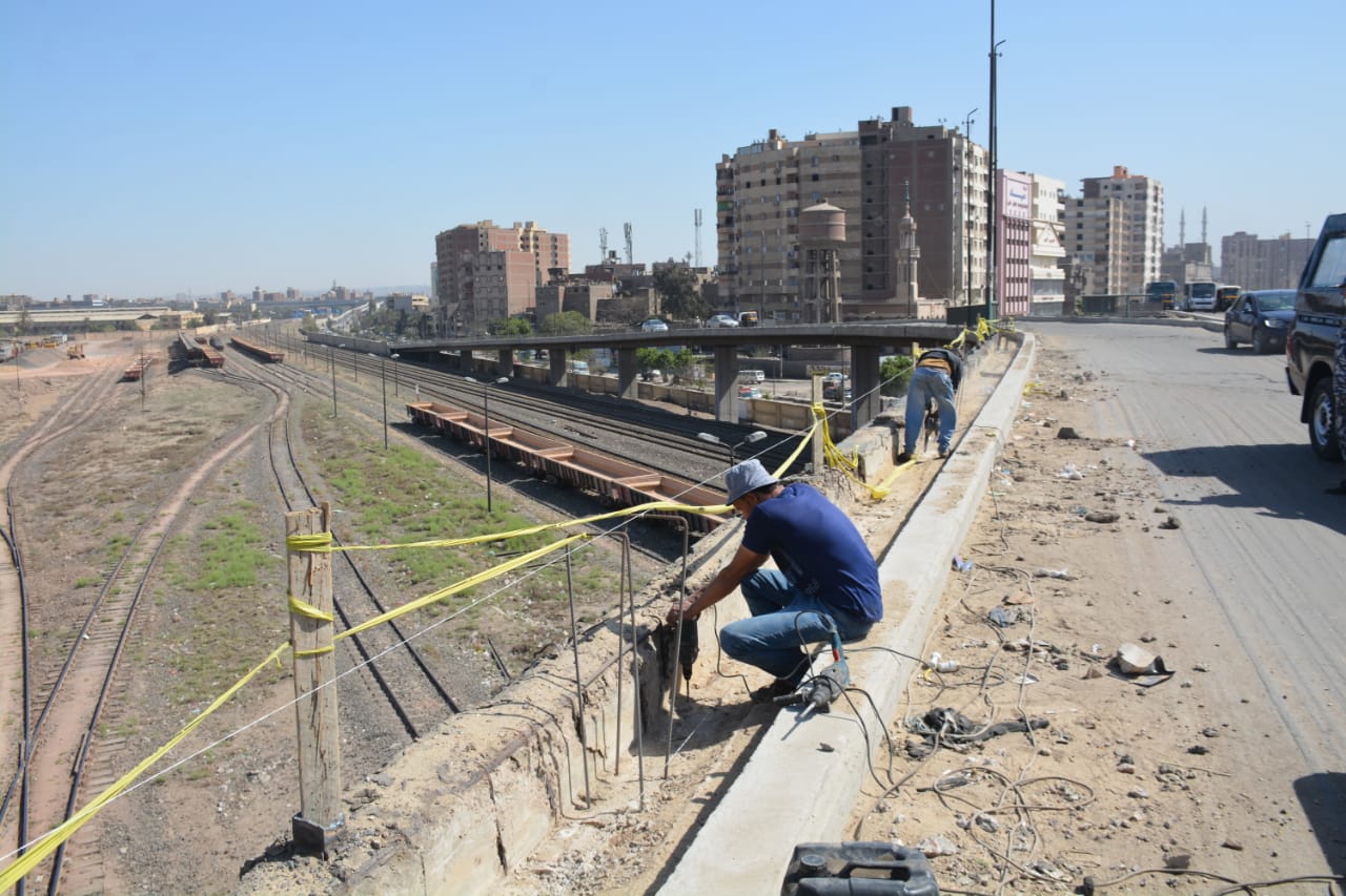     الهجان يتابع تطوير كوبرى عرابى بشبرا الخيمة والنفق اسفل 